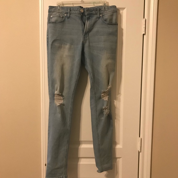 Light wash skinny jeans - Picture 1 of 4